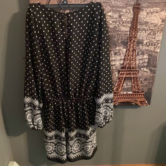 Charlotte Russe Long sleeve Romper. Size small - Picture 2 of 7